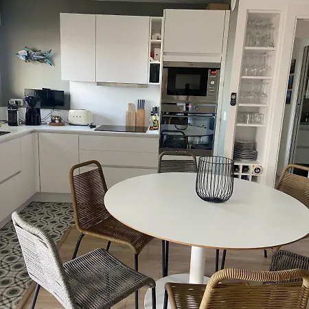 Biarritz, 2 Pieces, 4 Personnes - Fr-1-239-733 アパート *